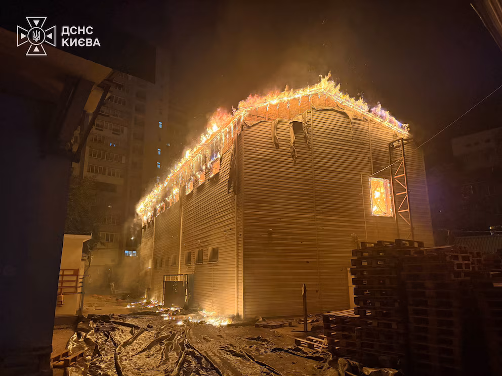 Zelensky dijo que Rusia combinó misiles y drones para atacar un hospital infantil, una escuela y otros objetivos: 14 muertos