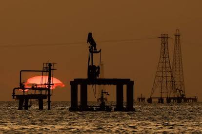 Venezuela y Estados Unidos sellan histórico acuerdo petrolero