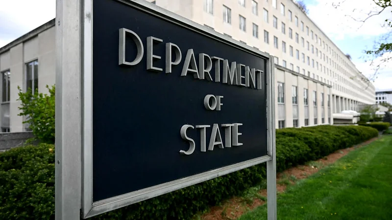 Estados Unidos apunta contra los que favorecen a las mafias y advierte: "Nadie está exento"