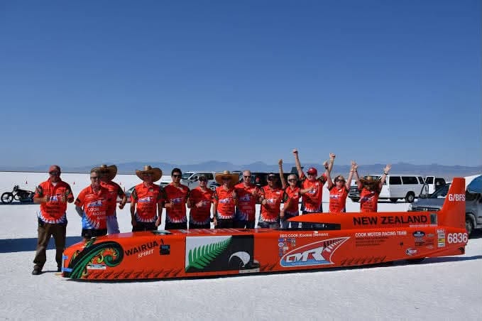 Se busca romper record de velocidad en el salar de Uyuni